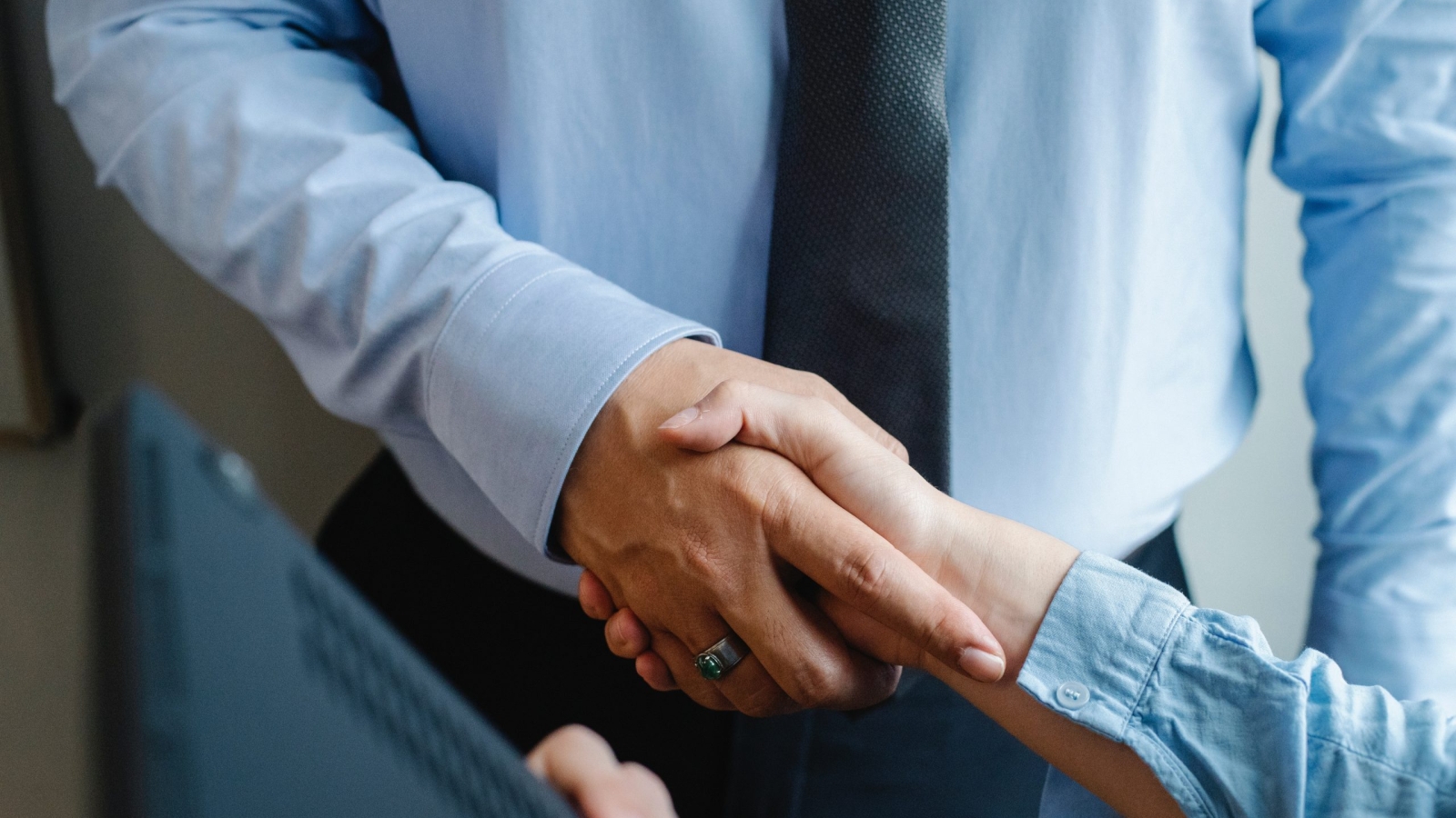 pexels-sora-shimazaki-5668834